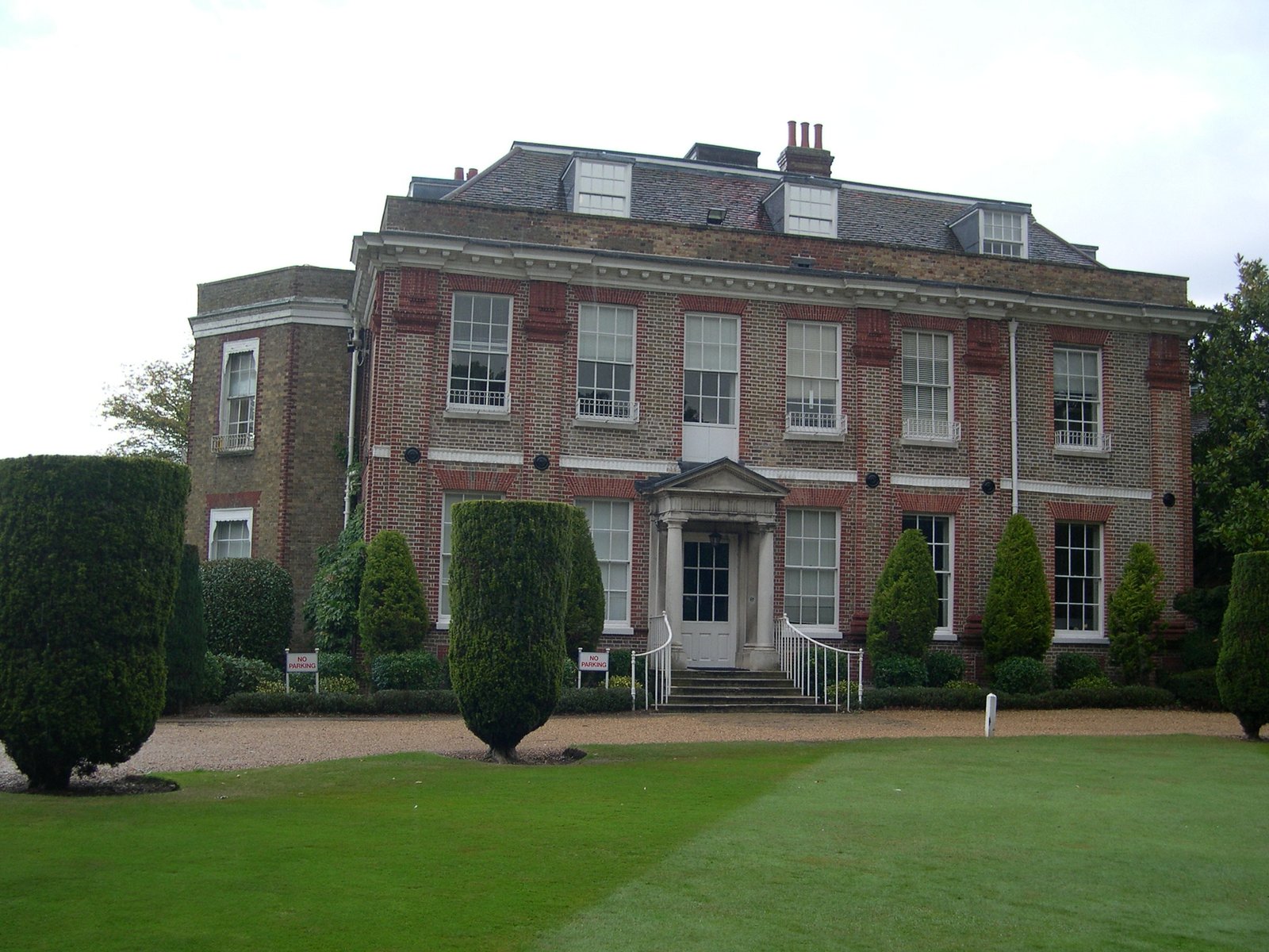 The Thorpe, Surrey houses The Blacketts of North East England